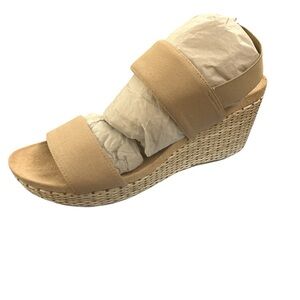 Life Stride women's Tan Wedge canvas Sandals 9.5M
